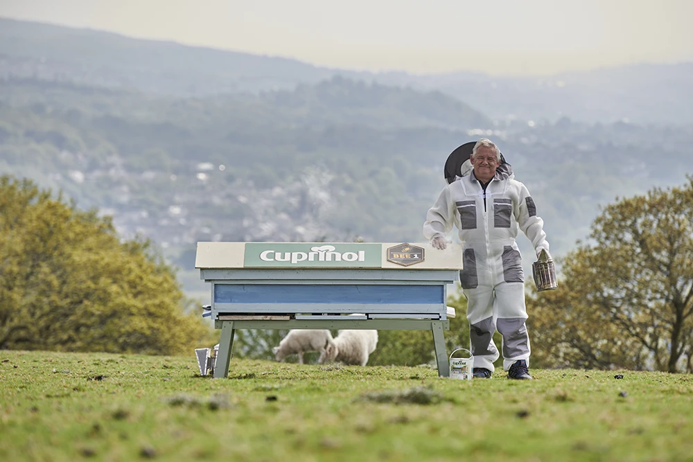 Cuprinol is supporting Bee1's pollinator protection initiative
